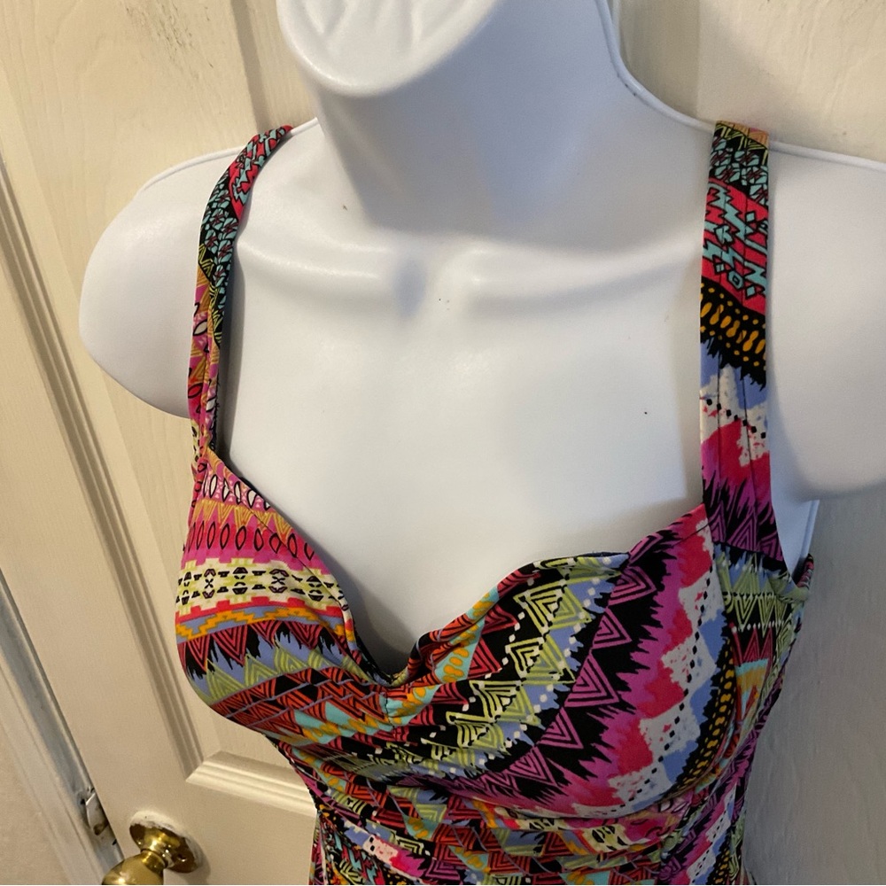 Colorful Patterned Swimsuit - Picture 2 of 11